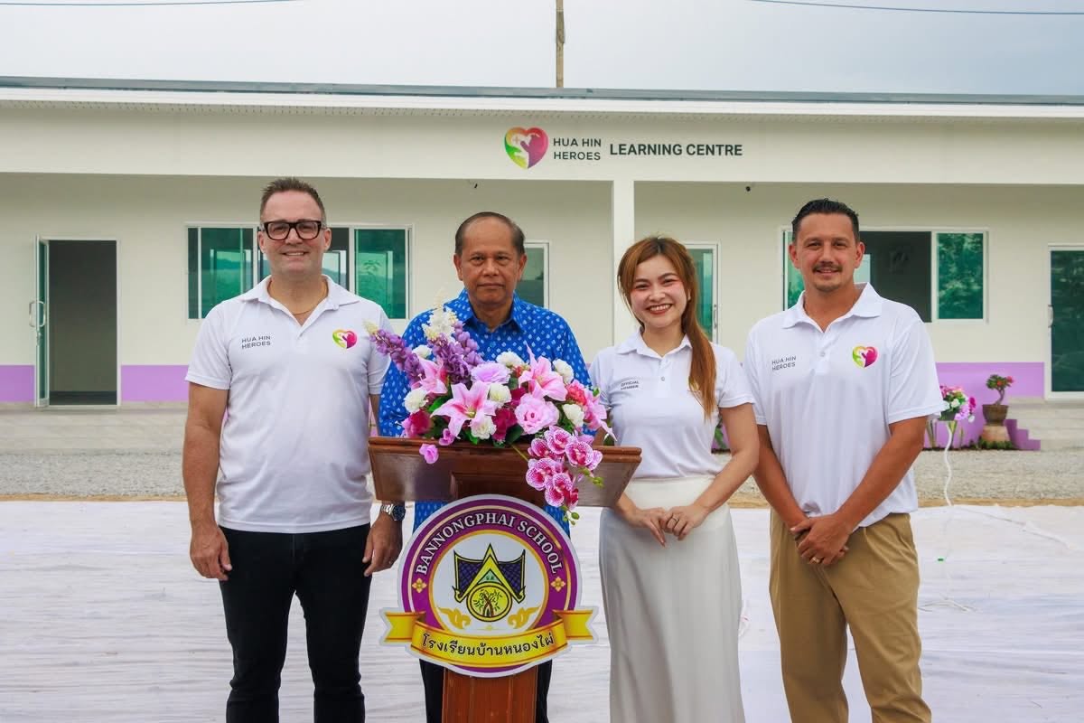 Opening the Learning Centre at Bannongphai School